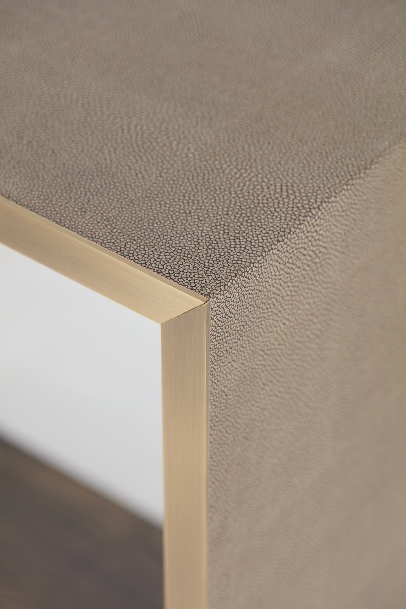 Richmond Console, Brass