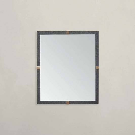 Hoxton Mirror, Medium