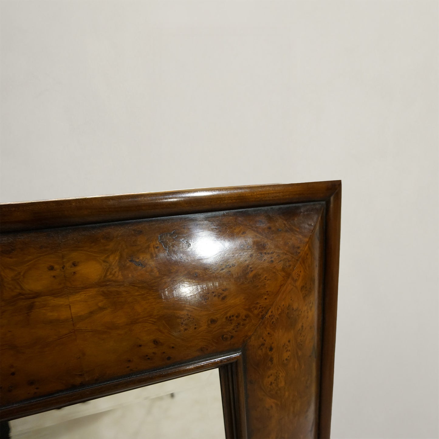 Pippy Yew Curved Mirror