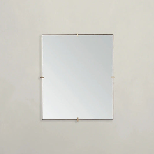 Ravenscroft Mirror, Medium