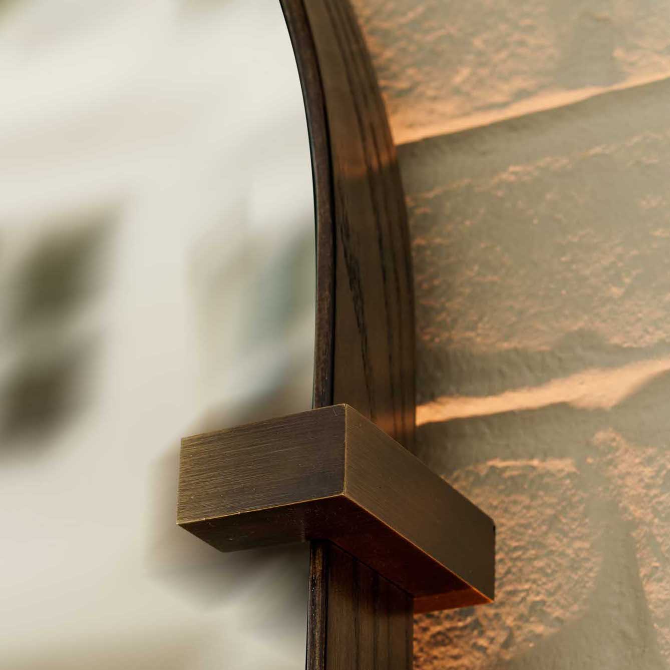 Bryanston Mirror, Oval