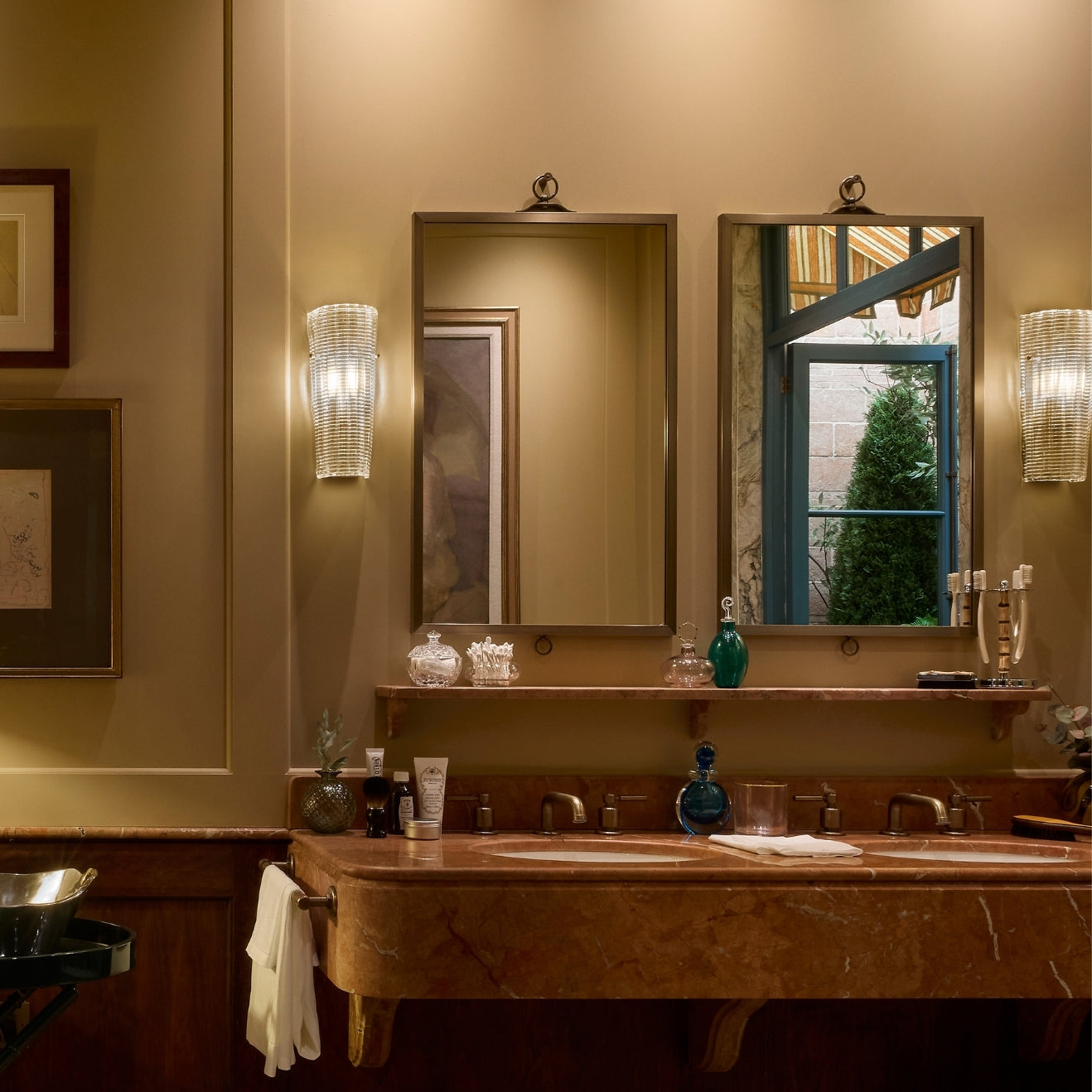 Estel Mirror